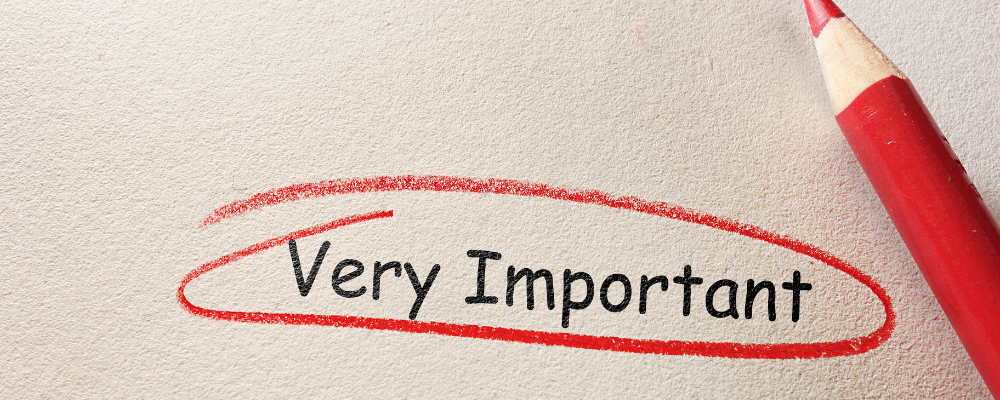 正規部品と非正規部品のメリット・デメリットを比較するイラスト