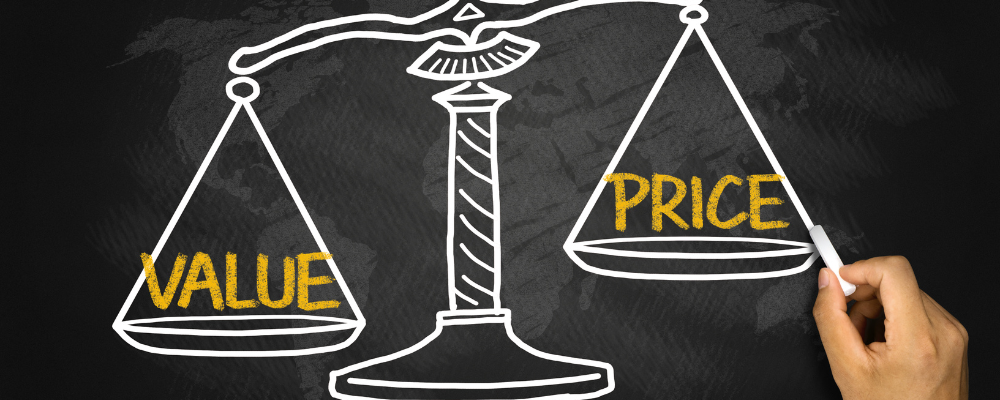 価値と価格のバランスを示すイラスト